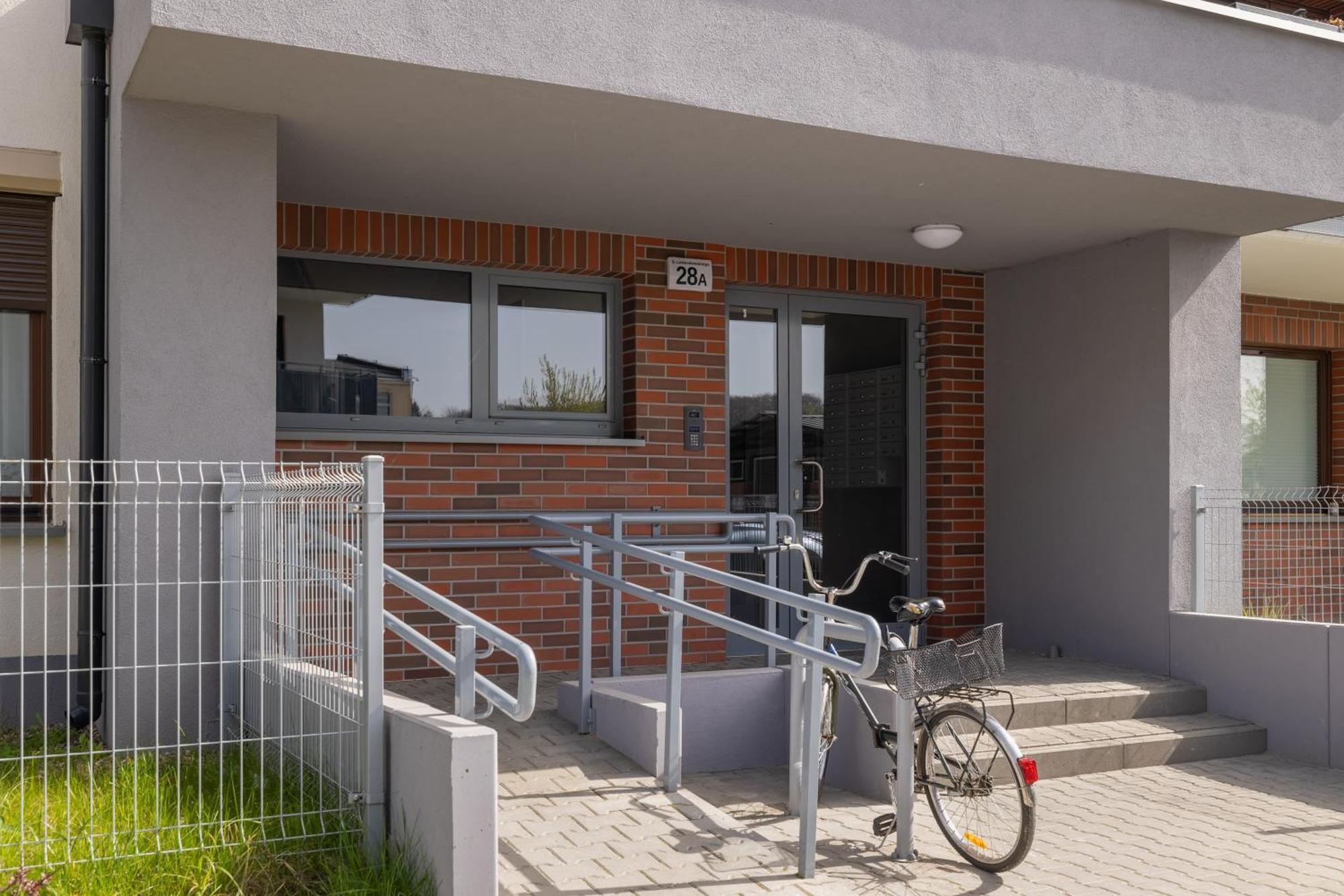 Ts Gold New Town Apartment & Free Private Parking 什切青 外观 照片